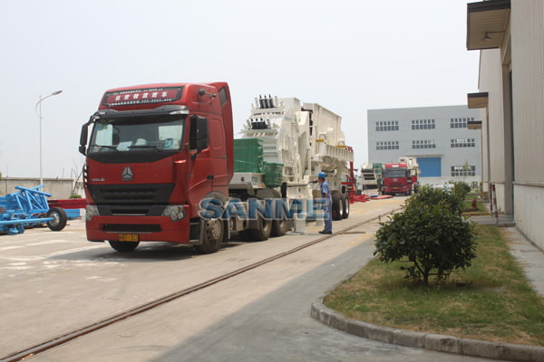 Two Sets of Mobile Crushing Plant Sent to Namibia